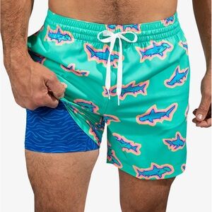 Chubbies Mens 5.5” Teal Sharks Lined Classic Swim Trunk Size Large